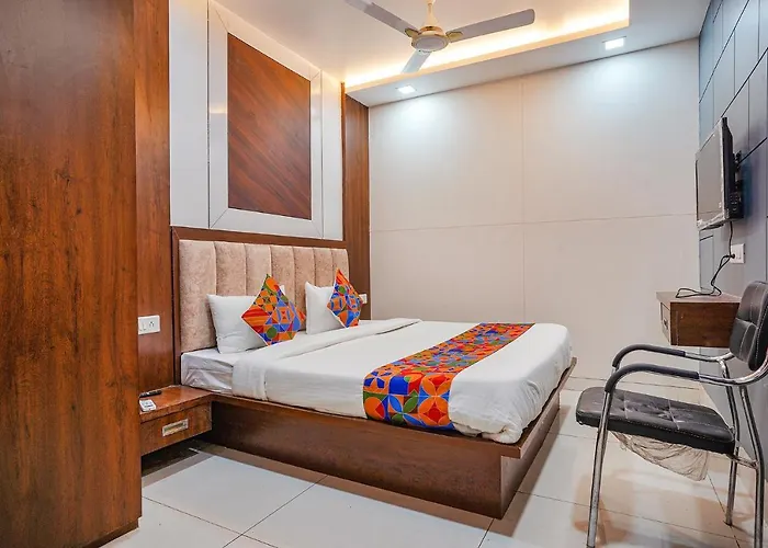 Fabhotel Coral