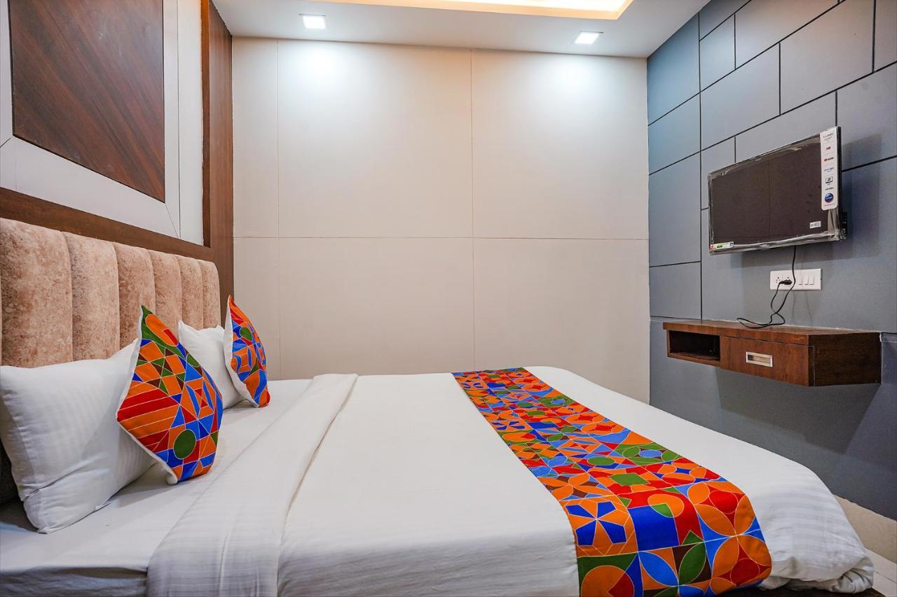 Fabhotel Coral Hotel